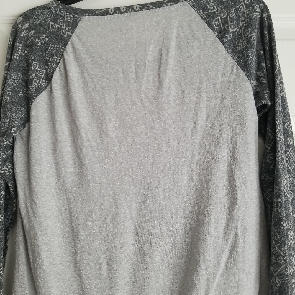 Aeropostale Women's Long Sleeve Shirt - Picture 5 of 11